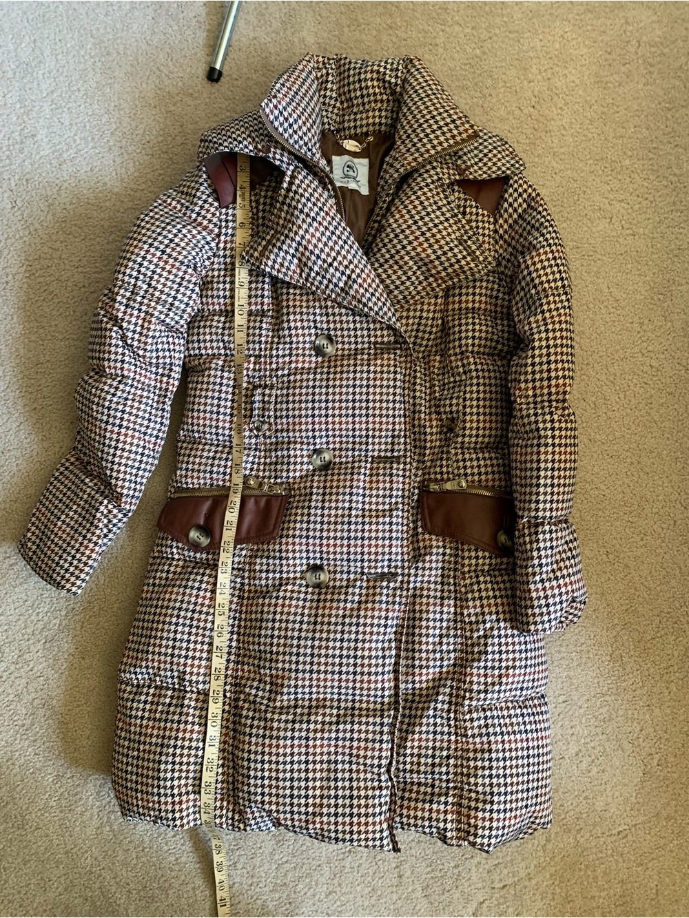 Women’s Houndstooth Double-Breasted Puffer Coat - Brown/Black Mix - Picture 7 of 10